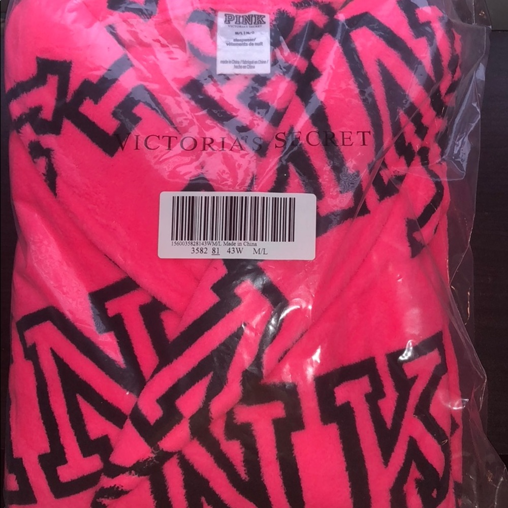 PINK robe (price can be lowered)